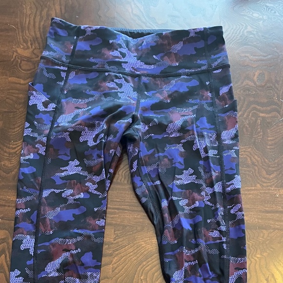 Lululemon Pace Rival Crop Leggings - Hounds Camo Emperor Blue Black Vintage - 4 - Picture 6 of 15